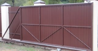 Купить откатные ворота из профнастила Канск, цена от 1749 руб.